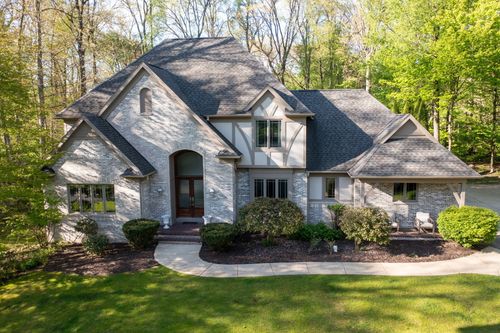 33192 Old Post Rd, Niles, MI, 49120-7774 | Card Image