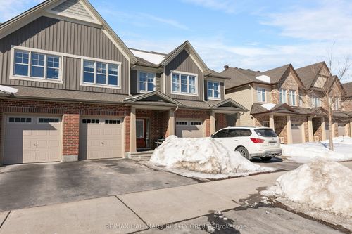 813 Miikana Rd, Gloucester, ON, K1X0G5 | Card Image