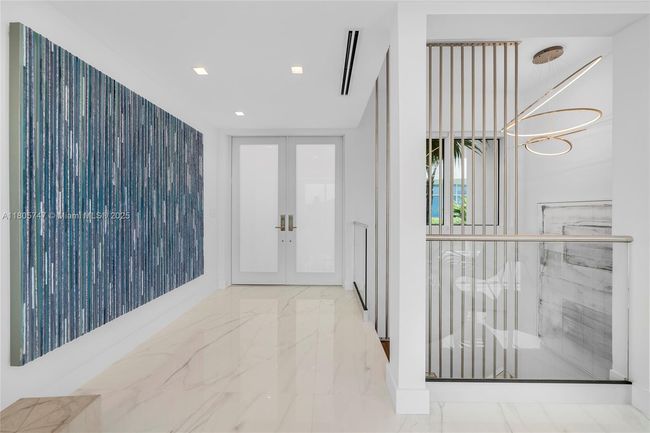 UNIT-13 - 100 S Pointe Dr, Condo with 3 bedrooms, 4 bathrooms and null parking in Miami Beach FL | Image 19