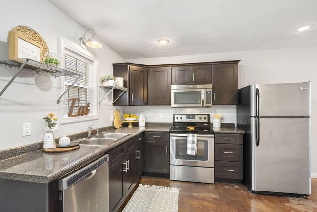 Kitchen | Image 18