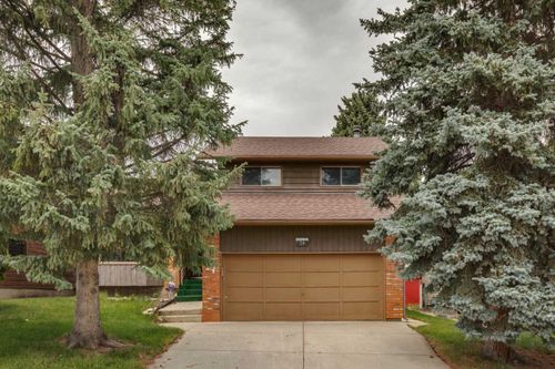 24 Strathcona Close Sw, Calgary, AB, T3H1L3 | Card Image