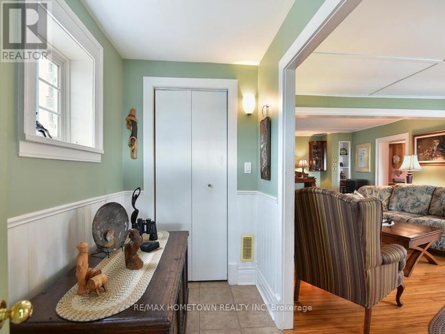 92 Water St E, House other with 2 bedrooms, 3 bathrooms and 2 parking in Brockville ON | Image 12