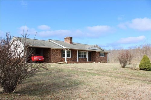 1662 Ralph Joyce Rd, Sandy Ridge, NC, 27046-7325 | Card Image