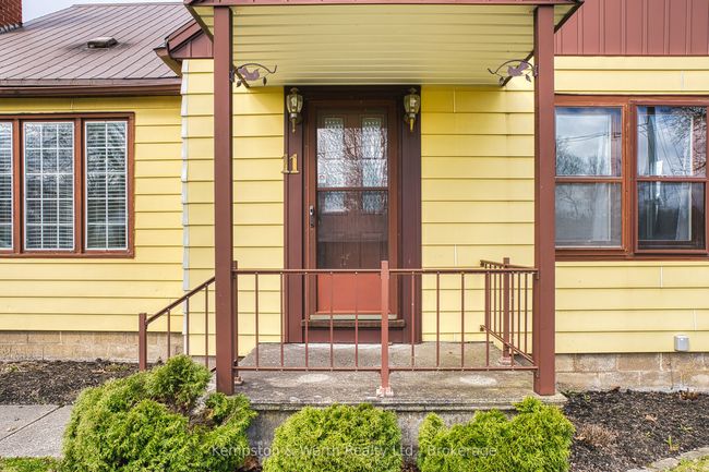 11 Churchill Dr, House other with 2 bedrooms, 1 bathrooms and 6 parking in Listowel ON | Image 13