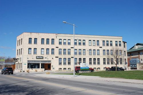 400 W Front St, Traverse City, MI, 49684-2800 | Card Image