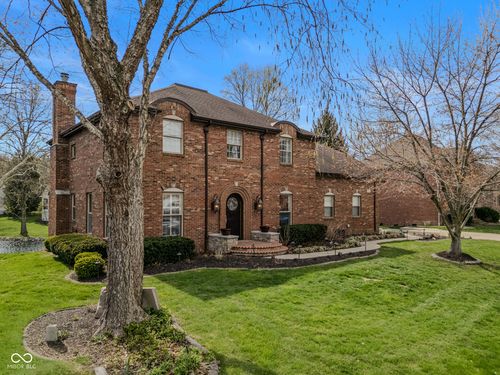 4695 Stonebridge Ct, Columbus, IN, 47201-4033 | Card Image