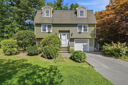 121 Regina S Dr, Tewksbury, MA, 01876-2381 | Card Image