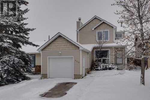 440 Strathcona Mews Sw, Calgary, AB, T3H1W4 | Card Image