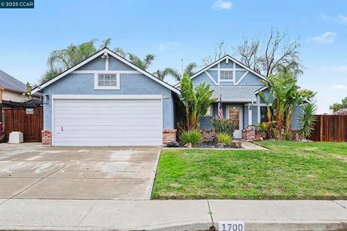 1700 Domaine Way, Oakley, CA, 94561 | Card Image