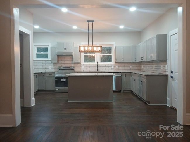 105 N Inman Ave, House other with 5 bedrooms, 3 bathrooms and null parking in Bessemer City NC | Image 4