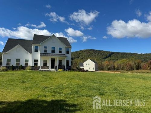 2 Drake Dr, Hillsdale, NJ, 07642-2454 | Card Image