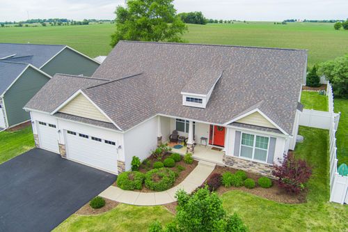 855 Coventry Cir N, Sycamore, IL, 60178-8938 | Card Image
