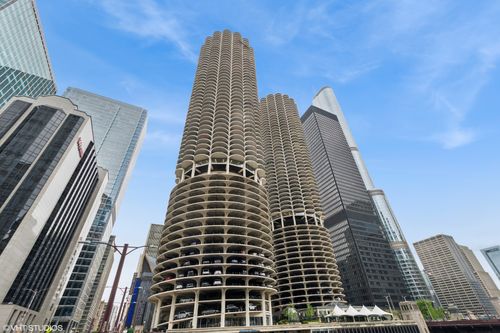 apt-3205-300 State St, Chicago, IL, 60654-5449 | Card Image