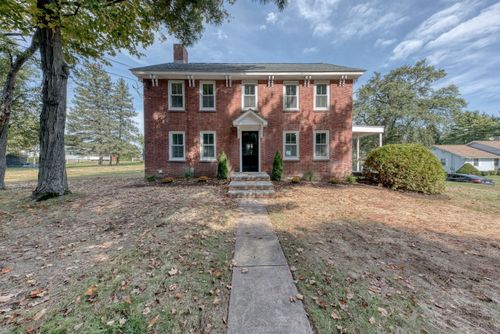 76 Griffin Rd, Broad Brook, CT, 06016-9733 | Card Image