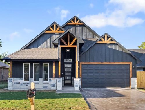 8814 Rockway St, White Settlement, TX, 76108-1417 | Card Image