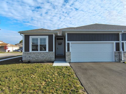 935 Partridge Cir, Marengo, IL, 60152-3652 | Card Image