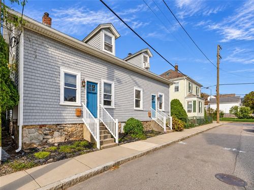 1 Lucas Ave, Newport, RI, 02840-3917 | Card Image