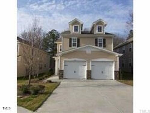 3010 Remington Oaks Cir, Cary, NC, 27519-8746 | Card Image