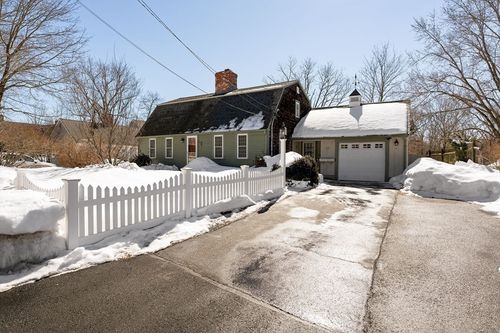 49 Raymond St, Weymouth, MA, 02189-2724 | Card Image