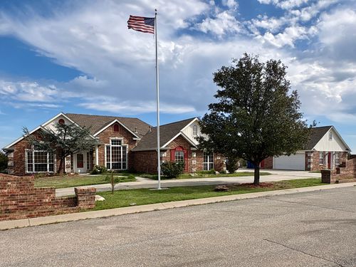 917 Augusta Dr, Cushing, OK, 74023-6633 | Card Image