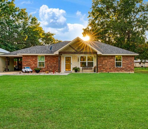 650 Fendly St, Blossom, TX, 75416-2115 | Card Image