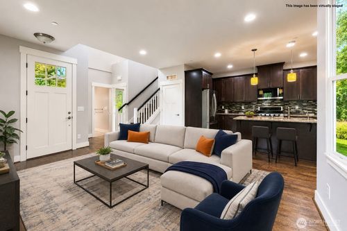 11518 157th Ct Ne, Redmond, WA, 98052-2453 | Card Image