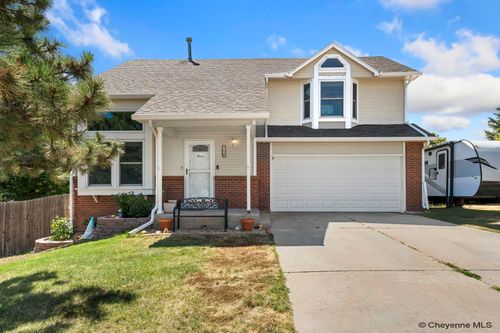 5630 Red Bluff, Cheyenne, WY, 82009 | Card Image