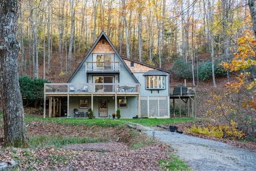 864 Trojan Horse Cir, Fleetwood, NC, 28626-9292 | Card Image