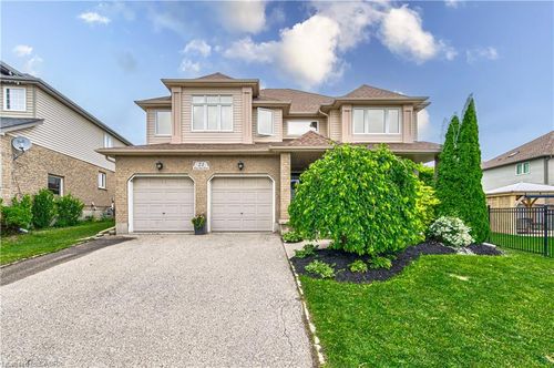 21 W Tree Dr, Breslau, ON, N0B1M0 | Card Image