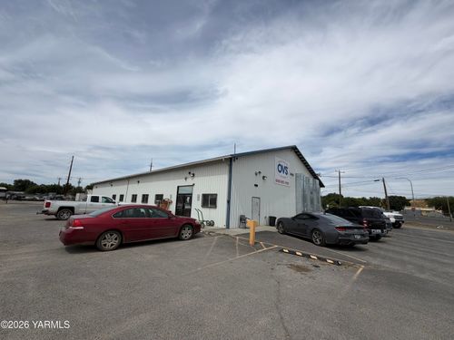 1130 Buena Rd, Zillah, WA, 98953-9184 | Card Image