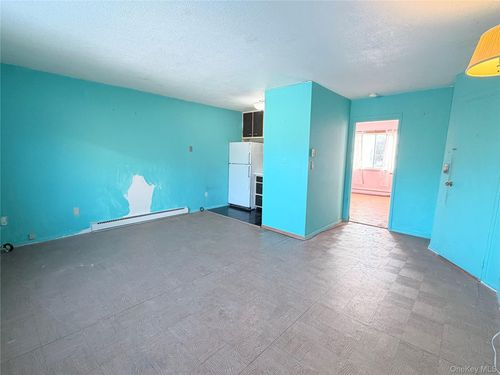 apt-21-881 Albany Post Rd, New Paltz, NY, 12561-4131 | Card Image