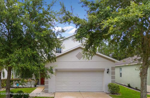 396 Winthrop Dr, SPRING HILL, FL, 34609-2090 | Card Image