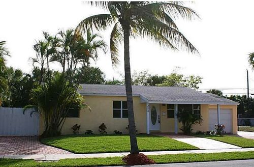 324 Bunker Ranch Rd, West Palm Beach, FL, 33405-3634 | Card Image