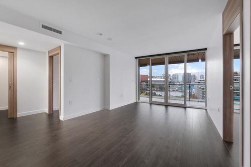 1413-1768 Cook St, Vancouver, BC, V5Y0N3 | Card Image
