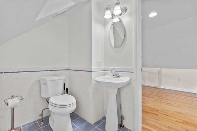 4 Buttonball Trl, House other with 3 bedrooms, 2 bathrooms and null parking in Norwalk CT | Image 22