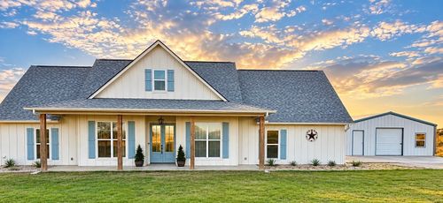 675 Comanche Lake Rd, Comanche, TX, 76442-7150 | Card Image