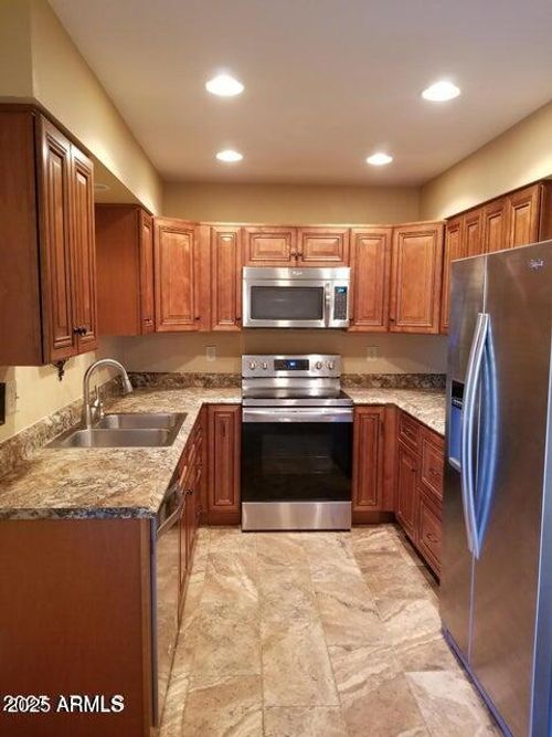 13617 N Del Webb Blvd, Sun City, AZ, 85351-2737 | Card Image