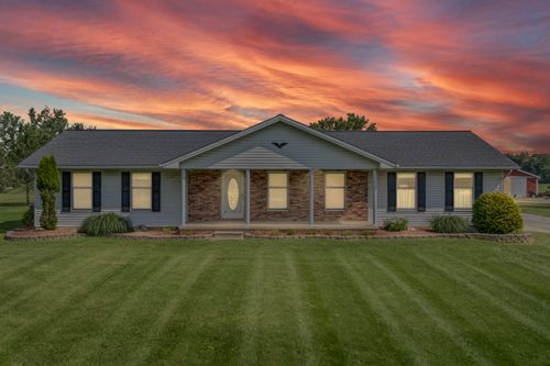 5249 Carleton Rockwood Rd, South Rockwood, MI, 48179-9768 | Card Image