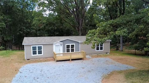 8671 Pea Ridge Rd, Cornelia, GA, 30531-4607 | Card Image