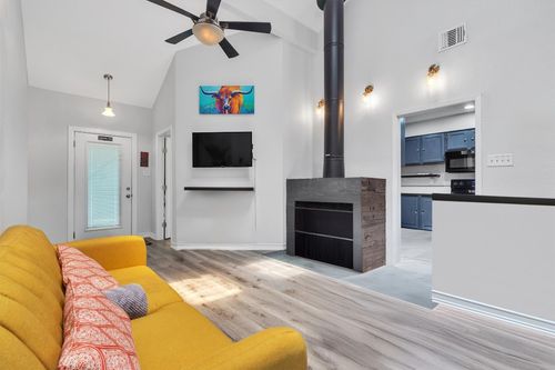 apt-209-2612 San Pedro St, Austin, TX, 78705-3932 | Card Image