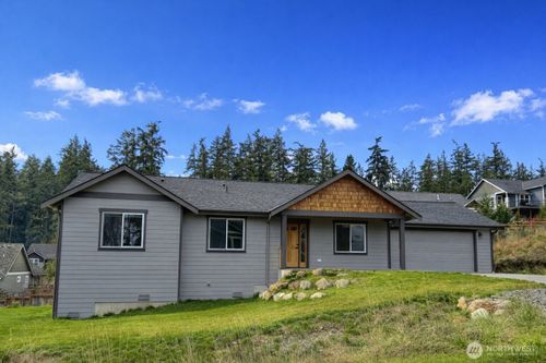 4817 Lawrence Ln, Freeland, WA, 98249-2103 | Card Image