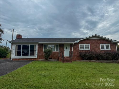 218 Starview Ln, Dallas, NC, 28034-9229 | Card Image