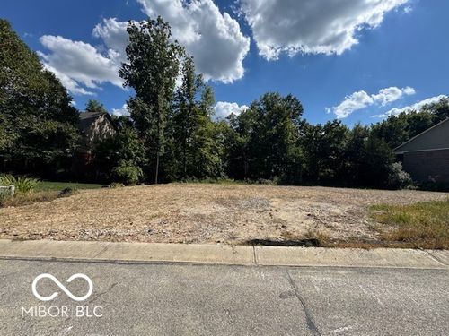 4749 Colchester Cir, Avon, IN, 46123-6790 | Card Image