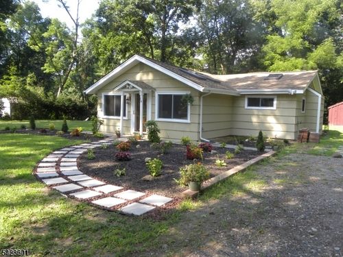 19 Crescent Rd, Wayne, NJ, 07470-6312 | Card Image