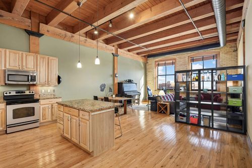 unit-403-289 5th St E, Saint Paul, MN, 55101-1962 | Card Image
