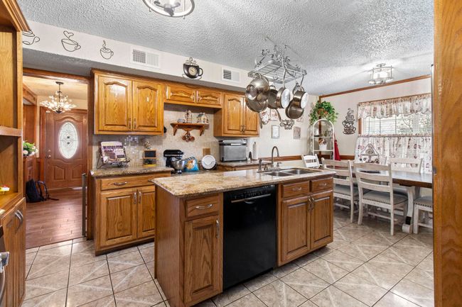 2728 Thomas Blvd, House other with 4 bedrooms, 3 bathrooms and null parking in Port Arthur TX | Image 7
