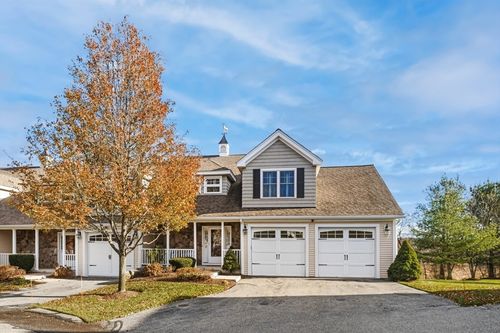 37-37 Peaslee Cir, Middleton, MA, 01949-2506 | Card Image