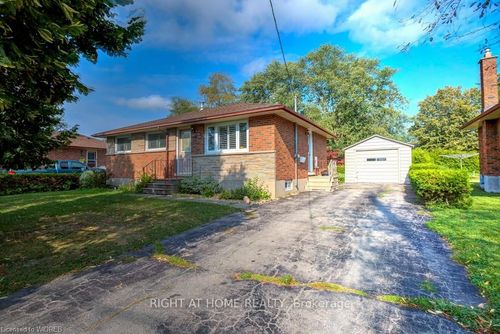 338 Springbank Ave N, Woodstock, ON, N4S7R6 | Card Image