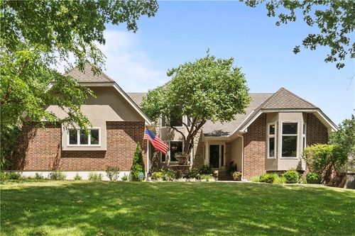 2204 127th St, Leawood, KS, 66209-1322 | Card Image