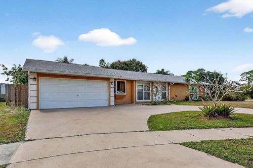 331 Ne Camelot Dr, Port St Lucie, FL, 34983-1743 | Card Image